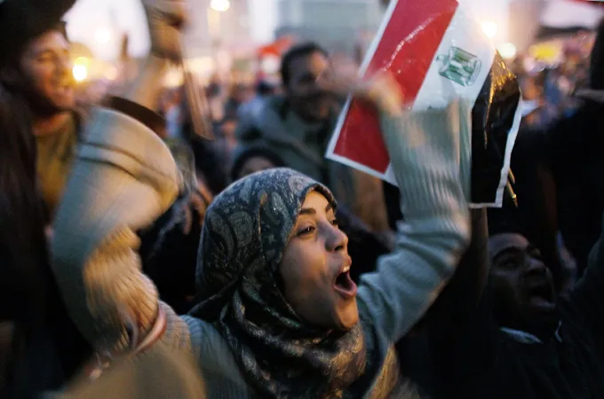 Crowds Celebrate After Mubarak Steps Down