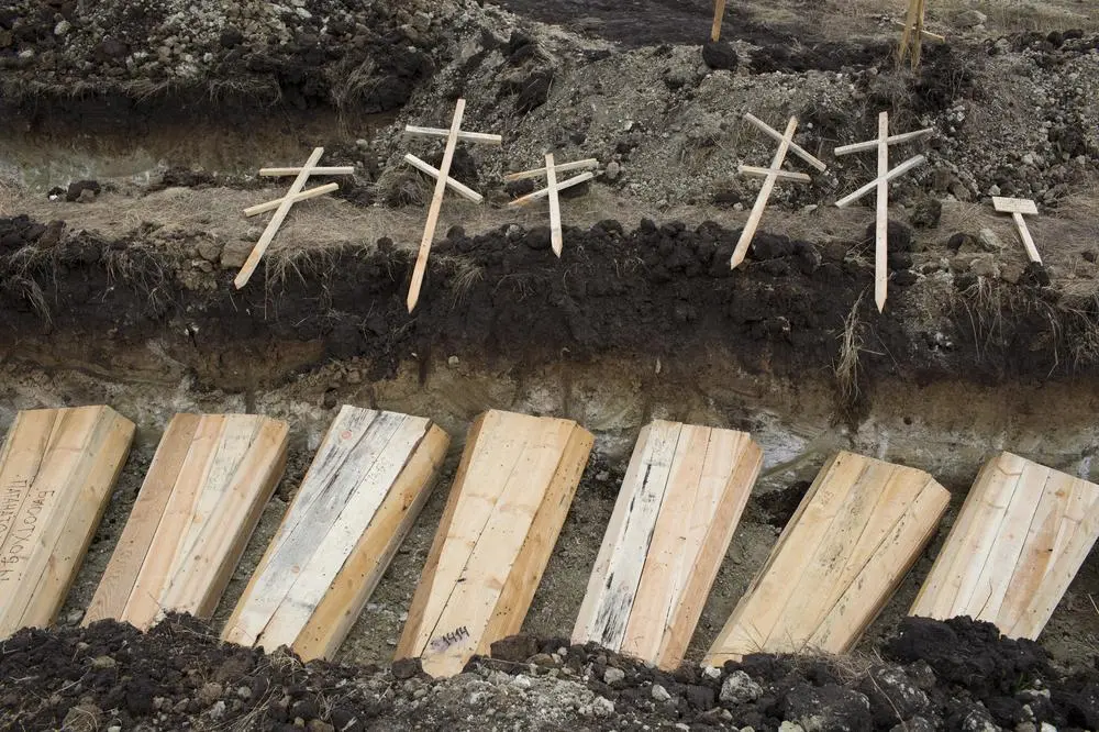 <p>People were able to gather the dead for the first time when the ceasefire began two weeks ago between the Ukrainian army and rebel forces. In Luhansk, the city morgue reported 526 casualties since May 1. Nearly all were civilians and nearly all were killed by shelling, rockets and mortars.</p>
