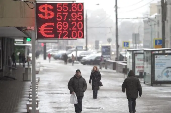 Leaving the euro, reverting to its own currency could mean Greece will quickly recover [Getty Images]