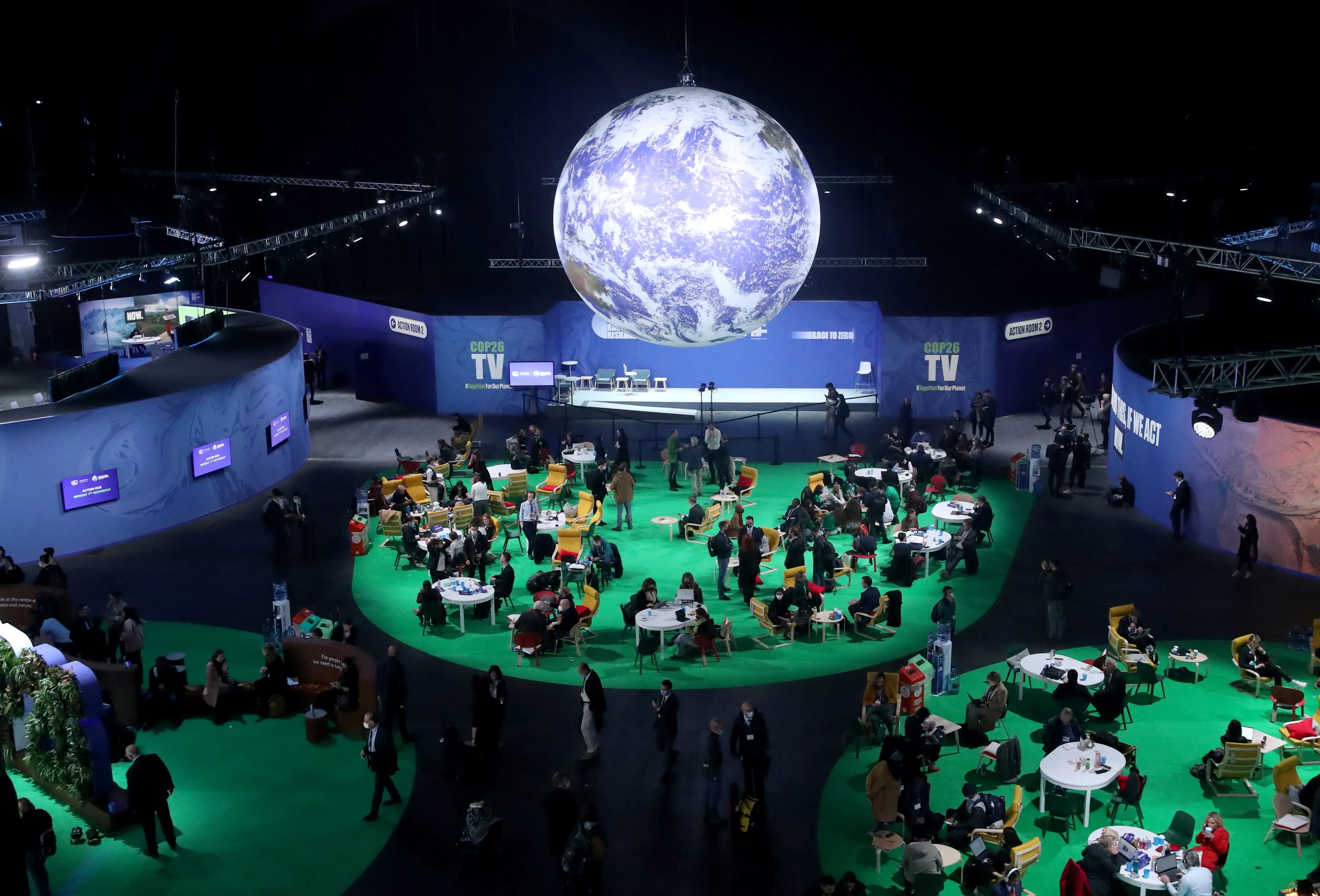 Rich nations have yet to make good on a longstanding pledge to contribute $100bn annually to help developing countries deal with the effects of climate change [File: Yves Herman/Reuters]